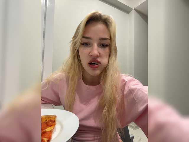 Looonacom live cam on BongaCams