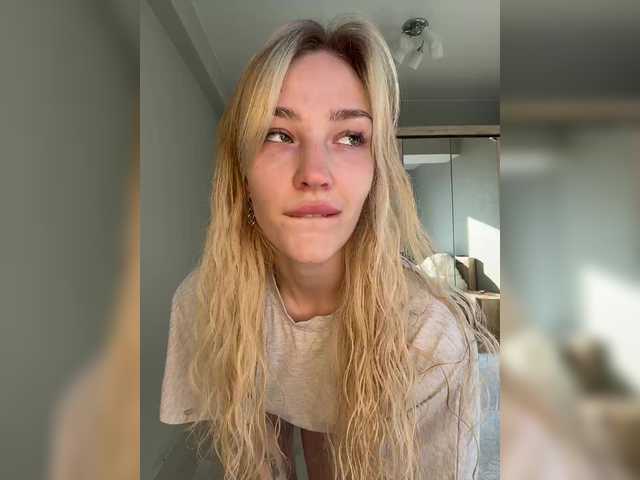 Looonacom live cam on BongaCams