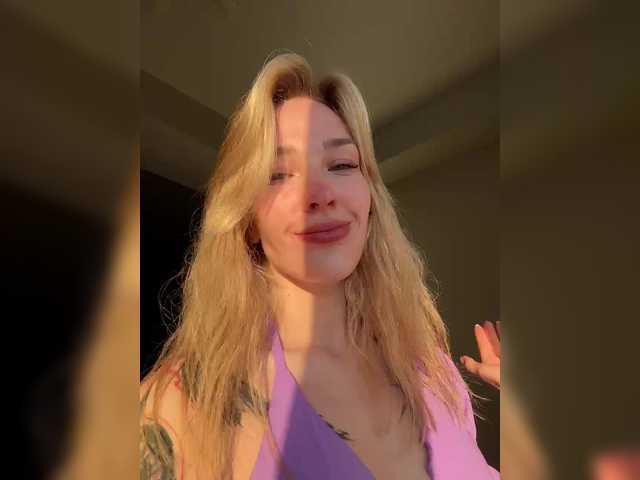 Looonacom live cam on BongaCams