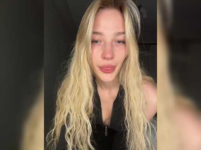 Looonacom live cam on BongaCams