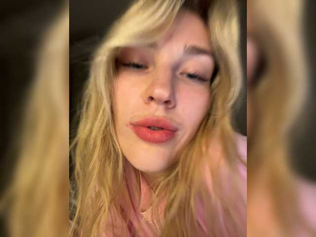 Looonacom live cam on BongaCams