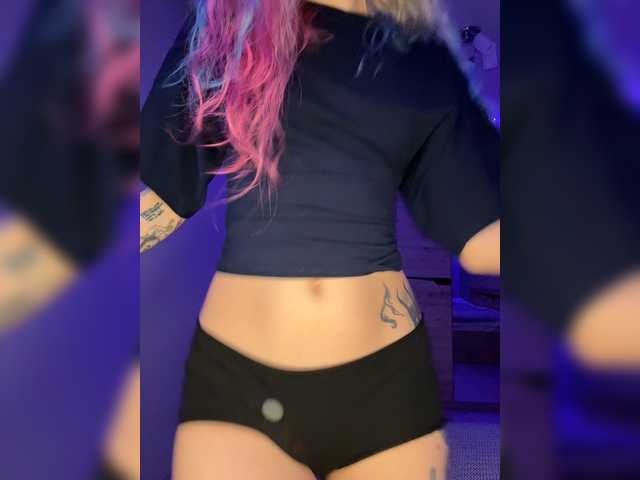 Looonacom live cam on BongaCams