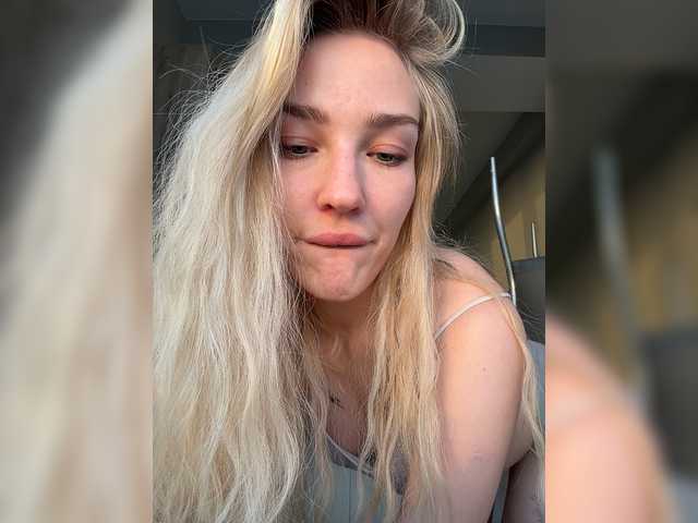 Looonacom live cam on BongaCams