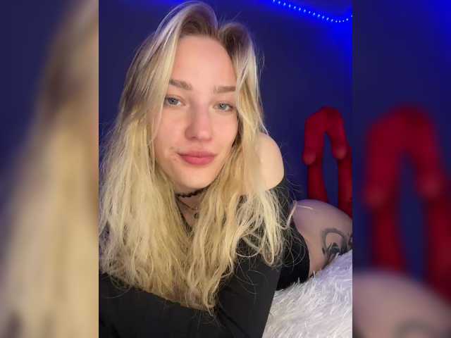 Looonacom live cam on BongaCams