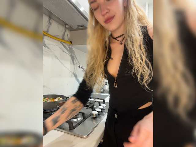 Looonacom live cam on BongaCams