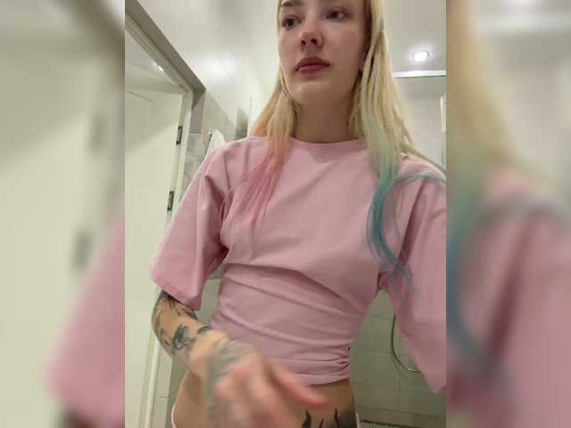 Looonacom live cam on BongaCams