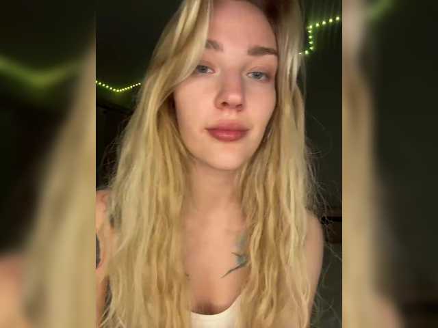 Looonacom live cam on BongaCams