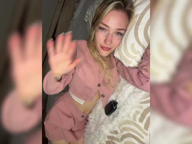 Looonacom live cam on BongaCams