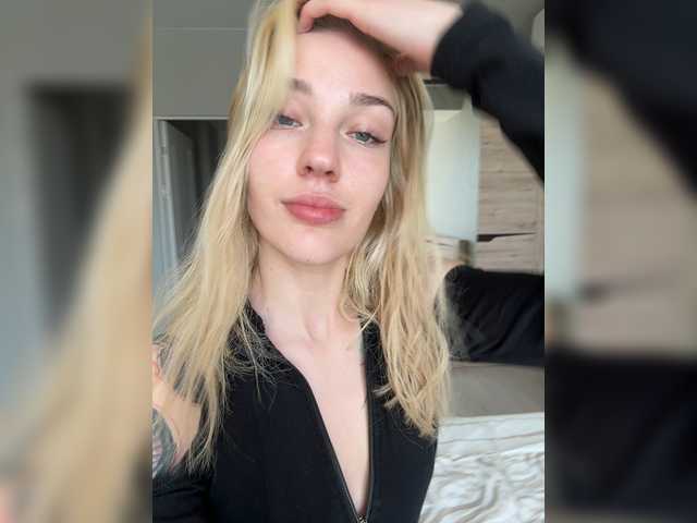 Looonacom live cam on BongaCams