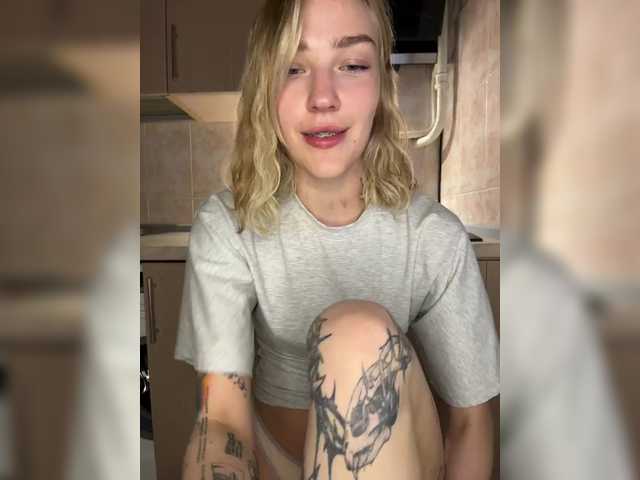 Looonacom live cam on BongaCams