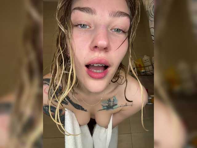 Looonacom live cam on BongaCams