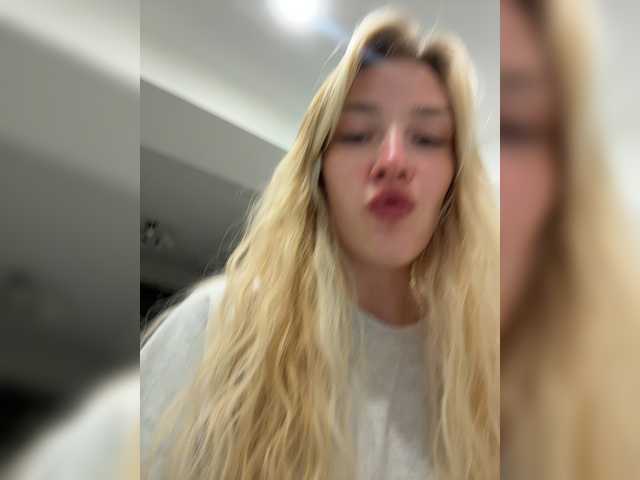 Looonacom live cam on BongaCams