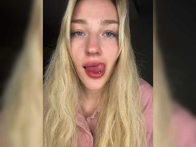 Looonacom live cam on BongaCams