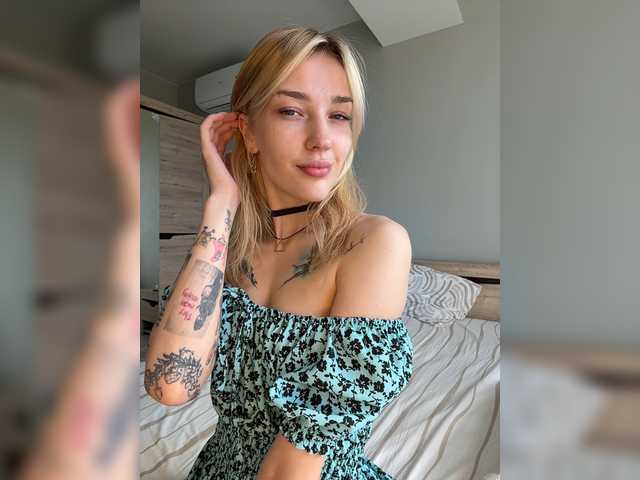 Looonacom live webcam show