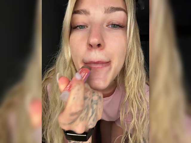Looonacom live cam on BongaCams