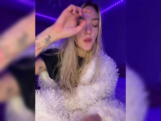 Looonacom live cam on BongaCams