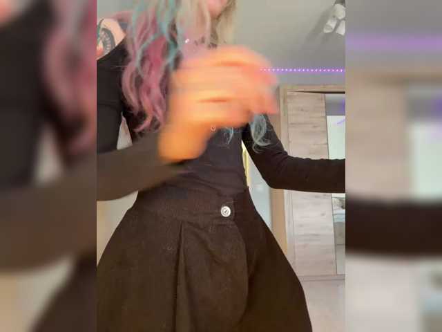 Looonacom live cam on BongaCams