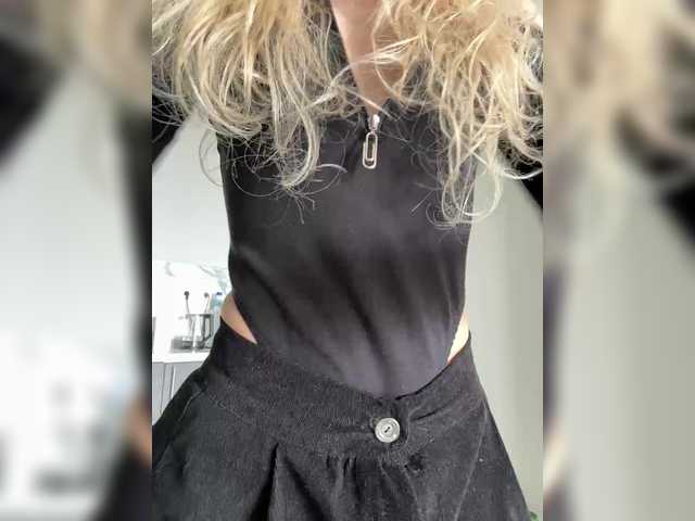 Looonacom live cam on BongaCams