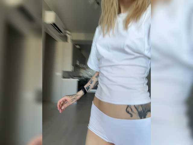 Looonacom live cam on BongaCams