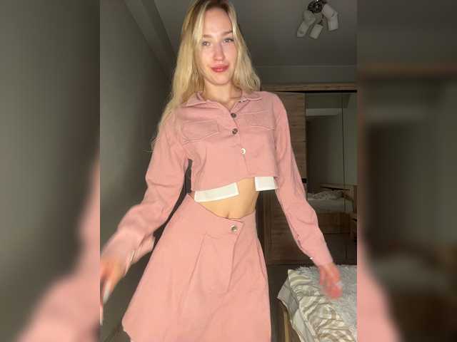 Looonacom live cam on BongaCams
