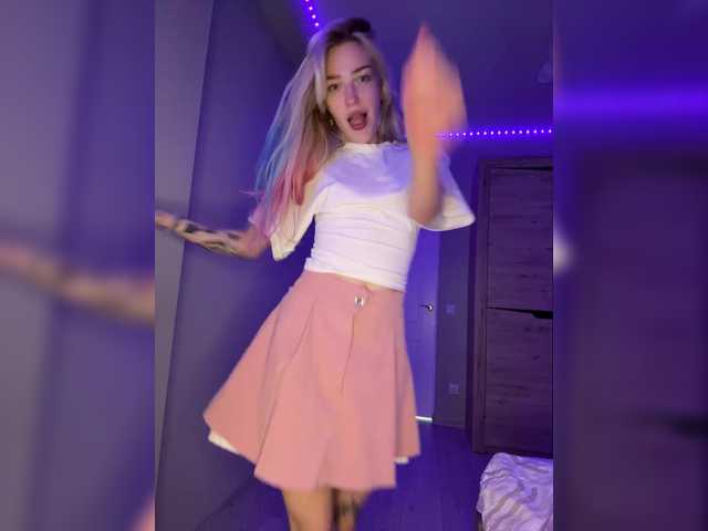 Looonacom live cam on BongaCams