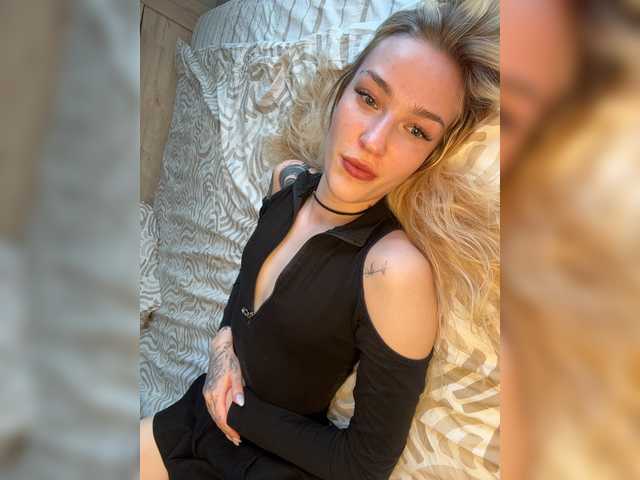 Looonacom live cam on BongaCams