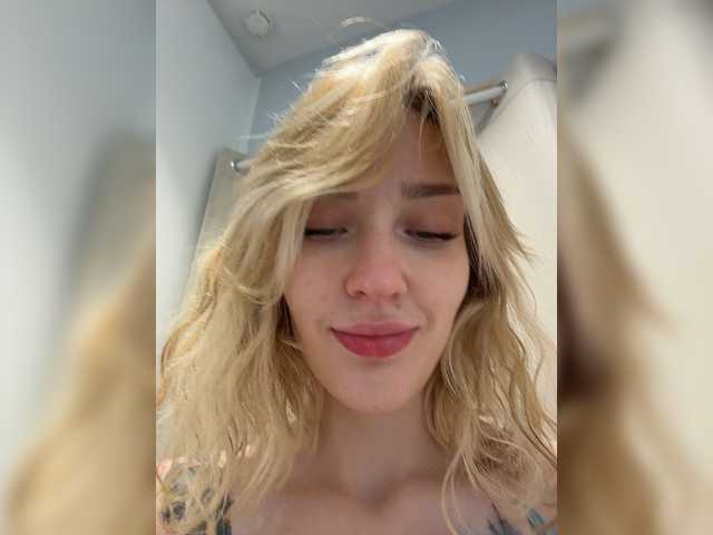 go to chat with AlinnaAnnila