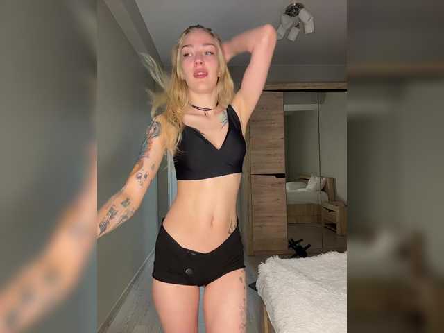 Looonacom live cam on BongaCams