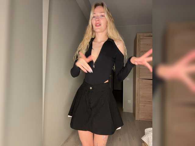 Looonacom live cam on BongaCams