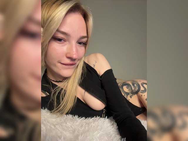 Looonacom live cam on BongaCams