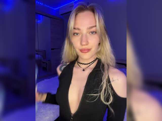 Looonacom live cam on BongaCams