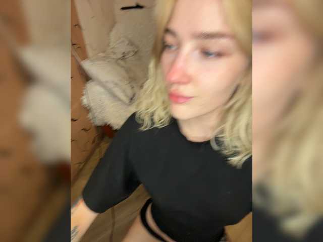 Looonacom live cam on BongaCams