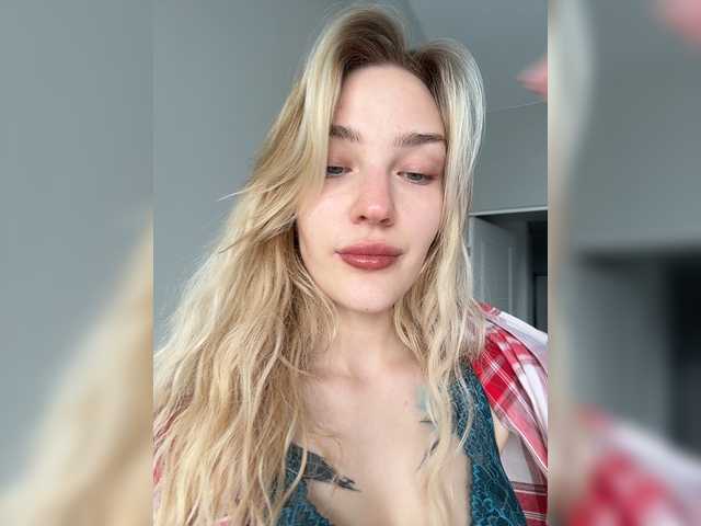 Looonacom live cam on BongaCams
