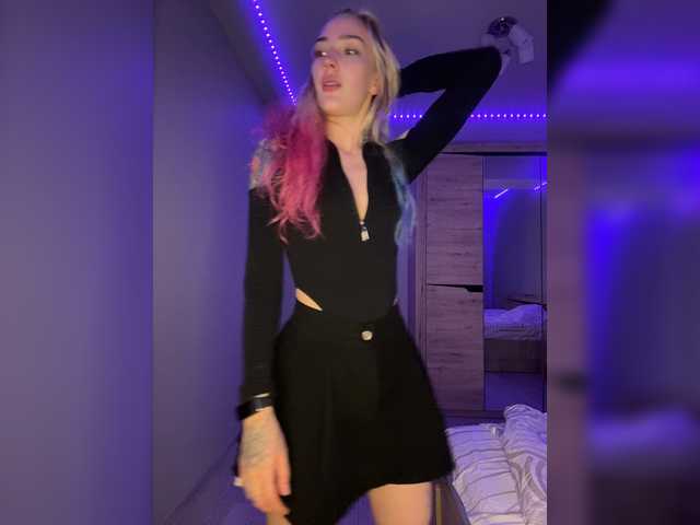 Looonacom live cam on BongaCams