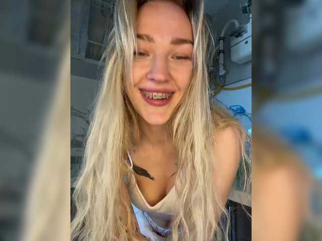 Looonacom live cam on BongaCams