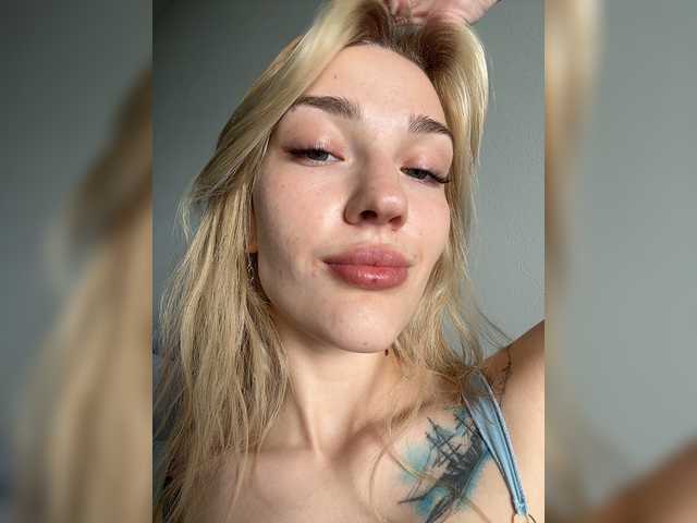 Looonacom live cam on BongaCams
