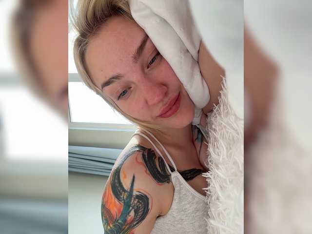 Looonacom live cam on BongaCams