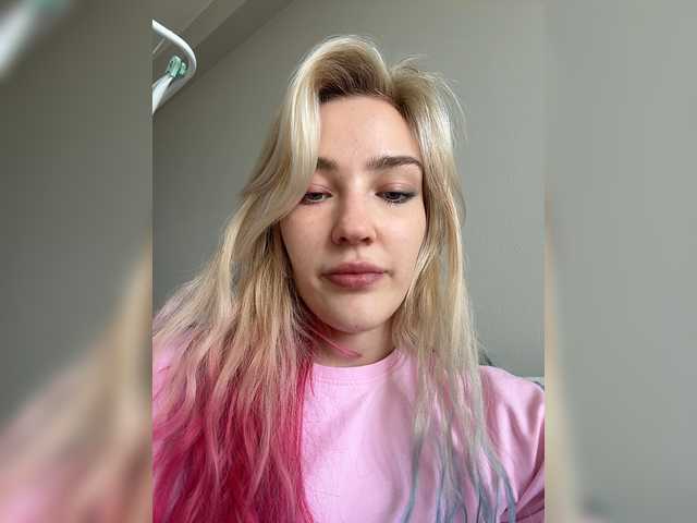 AlinnaAnnila live cam