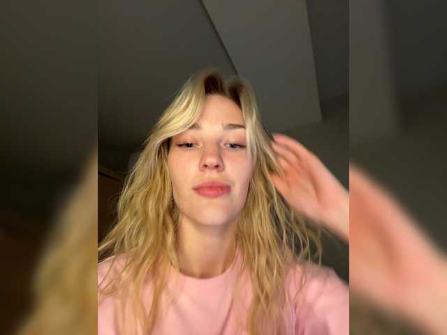 Looonacom live cam on BongaCams