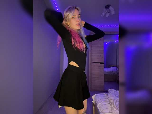 Looonacom live cam on BongaCams