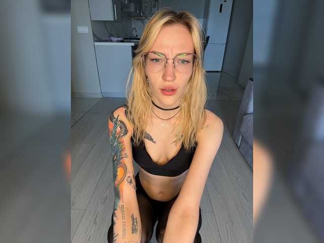 Looonacom live webcam show