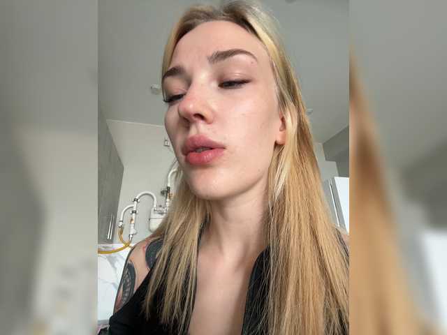 Looonacom live cam on BongaCams