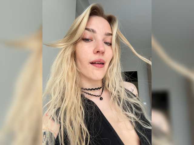 Looonacom live cam on BongaCams
