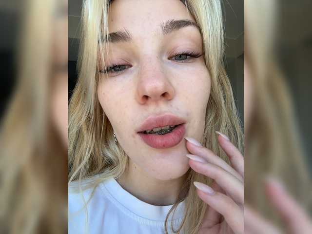 Looonacom live cam on BongaCams