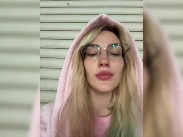 Looonacom live cam on BongaCams