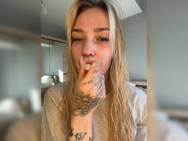 Looonacom live cam on BongaCams