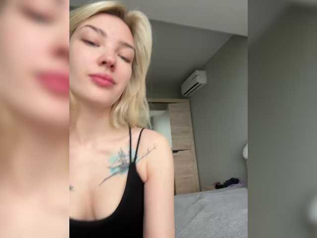 Looonacom live cam on BongaCams