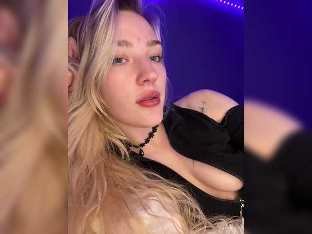 Looonacom live cam on BongaCams