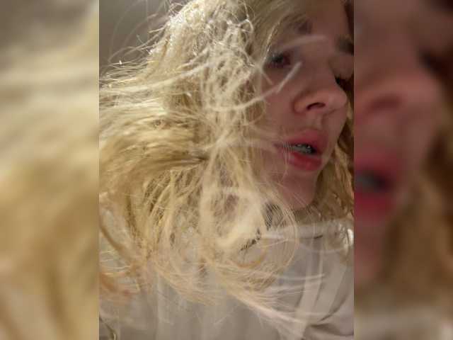 Looonacom live cam on BongaCams