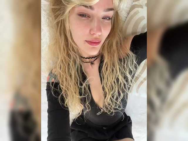 Looonacom live cam on BongaCams